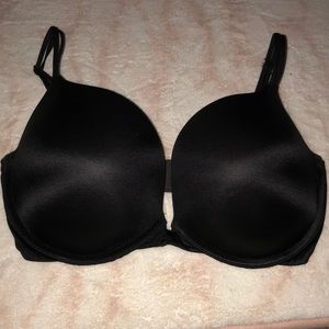 Black Victoria secret push up bra